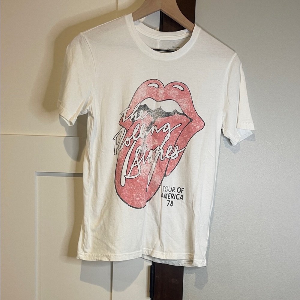 Abercrombie & Fitch Cream Cotton Tee